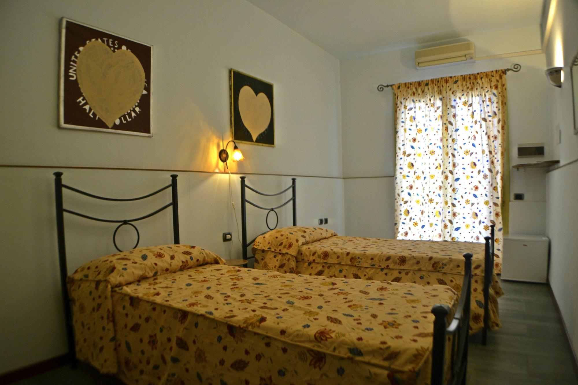 Le Sirene Hotel Portisco Buitenkant foto