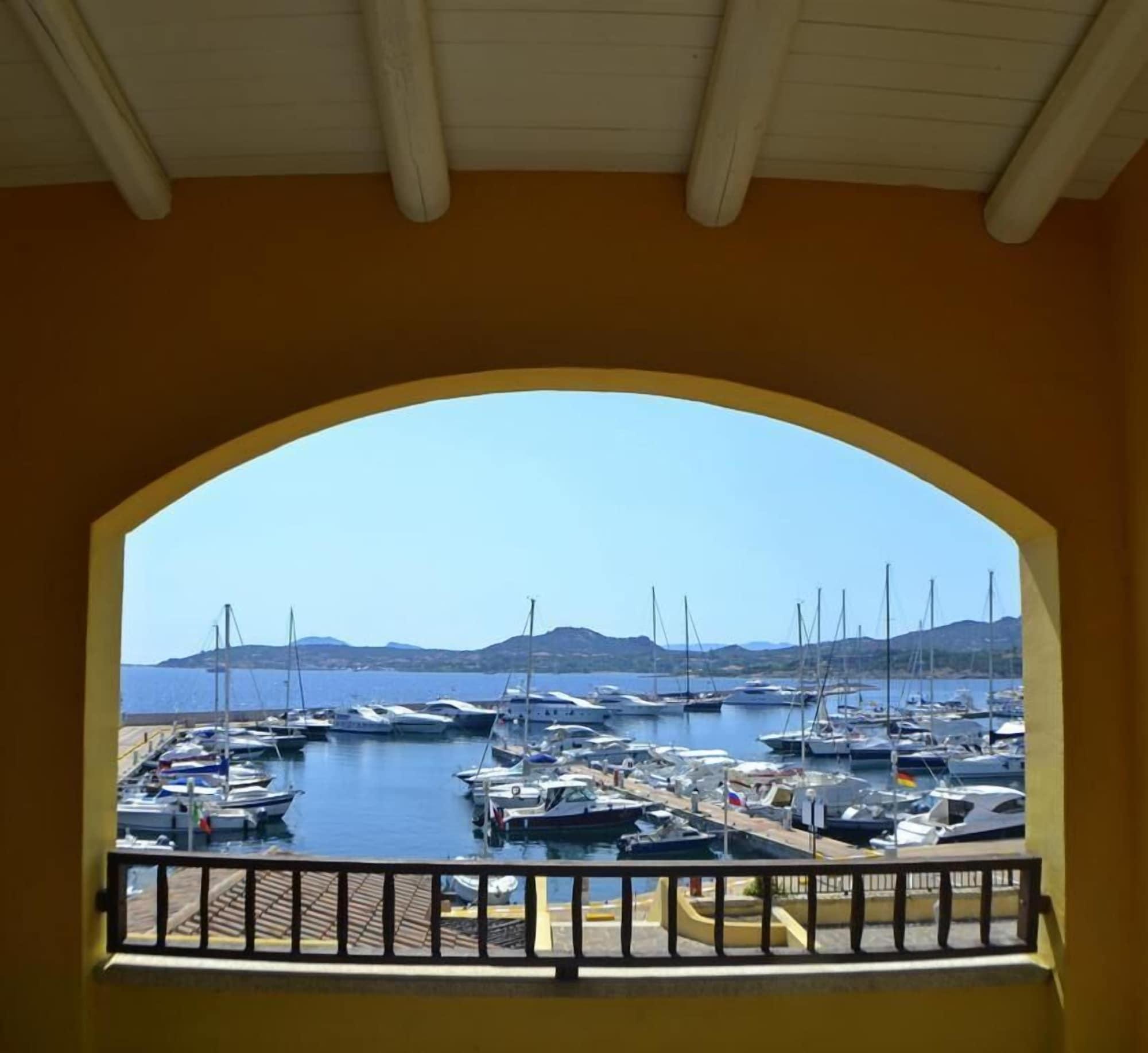 Le Sirene Hotel Portisco Buitenkant foto