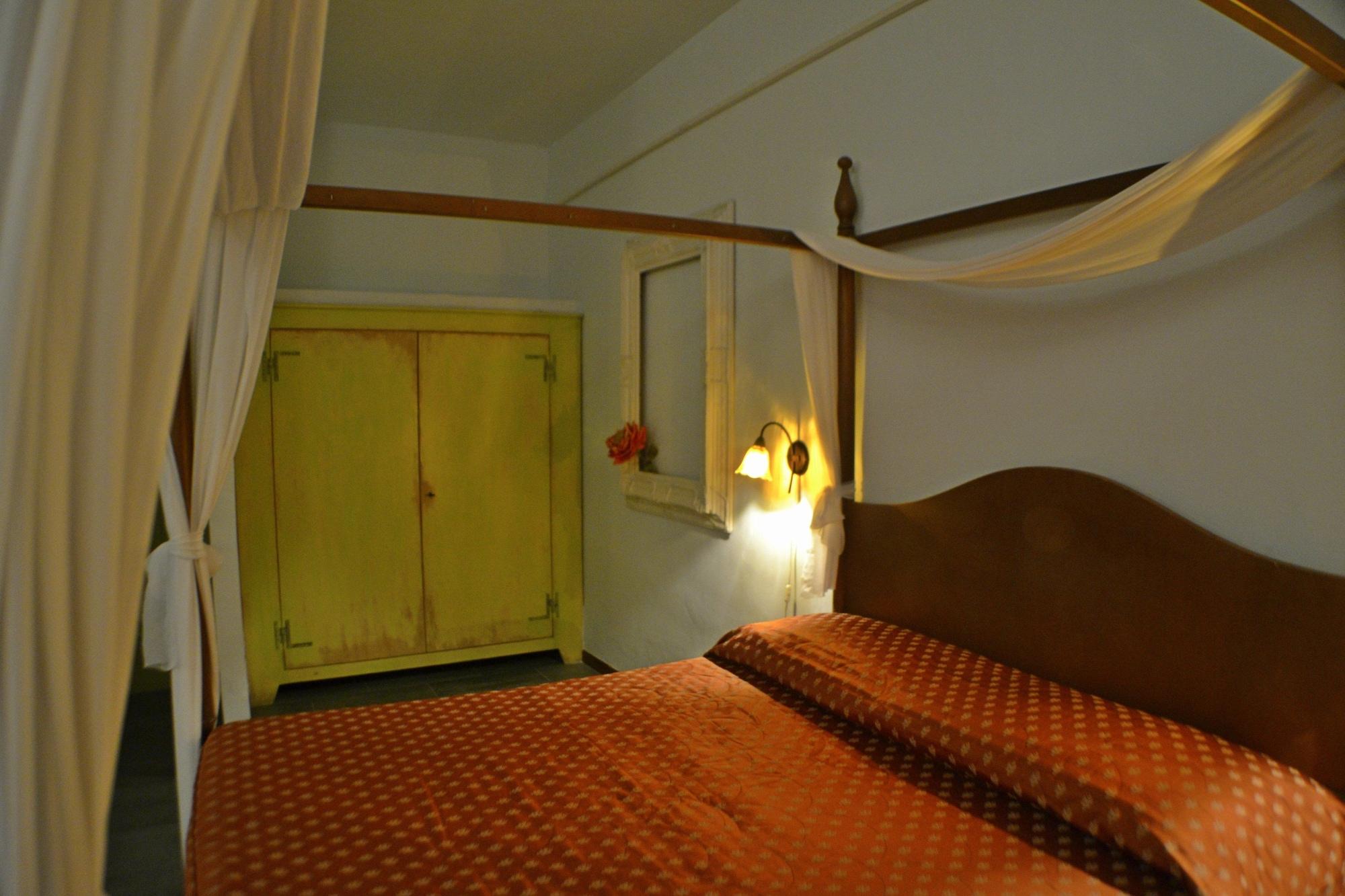 Le Sirene Hotel Portisco Buitenkant foto