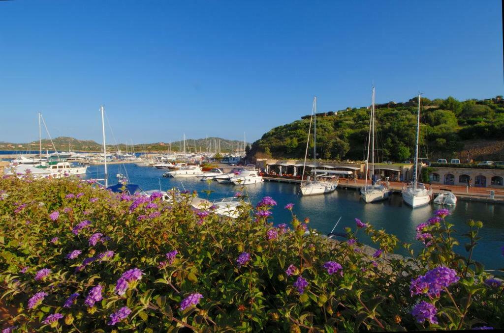Le Sirene Hotel Portisco Buitenkant foto