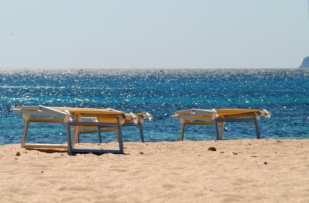 Le Sirene Hotel Portisco Buitenkant foto